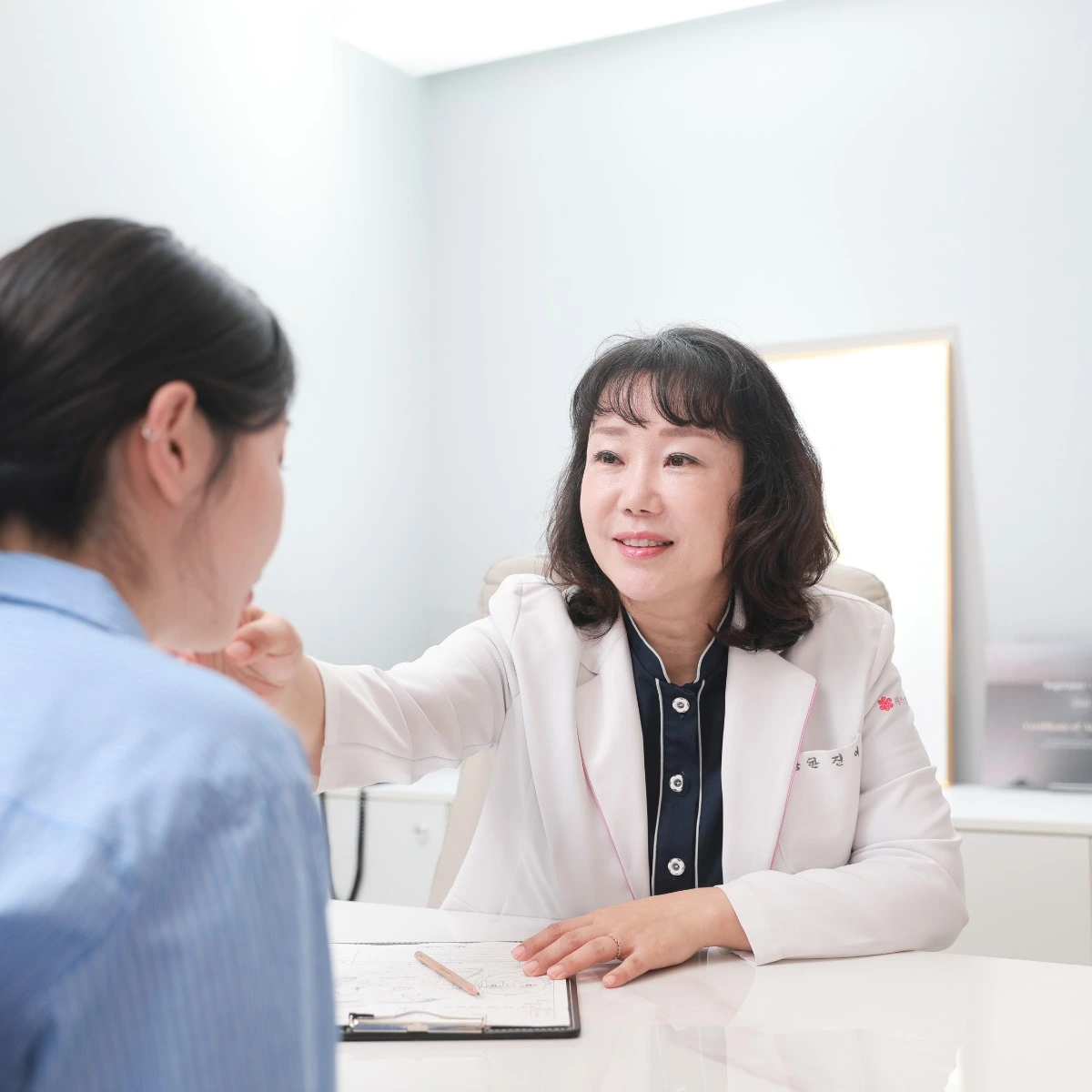 江南ヘラ美容外科ㅣ1：1 医師相談