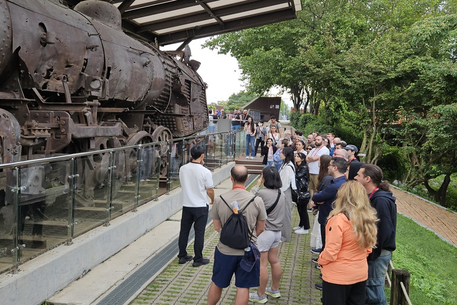 ソウル発DMZツアー:専門ガイドと行く非武装地帯の旅