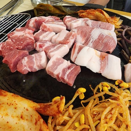 ソウル新村 ワイン&韓国焼肉ペアリングディナー